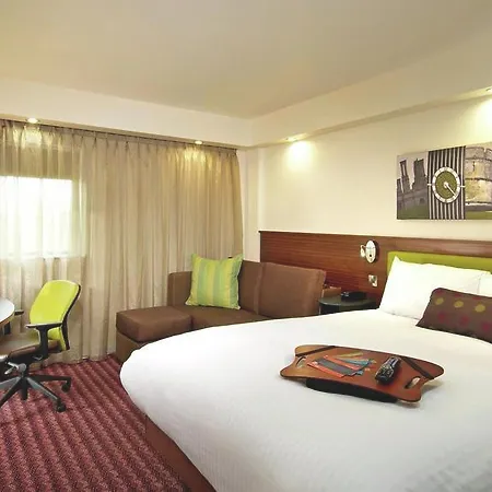 Hotel Hampton By Hilton Broad Street 3*